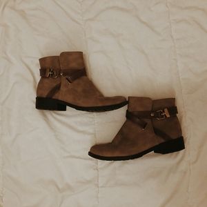 ⋒ Boots // croft & barrow